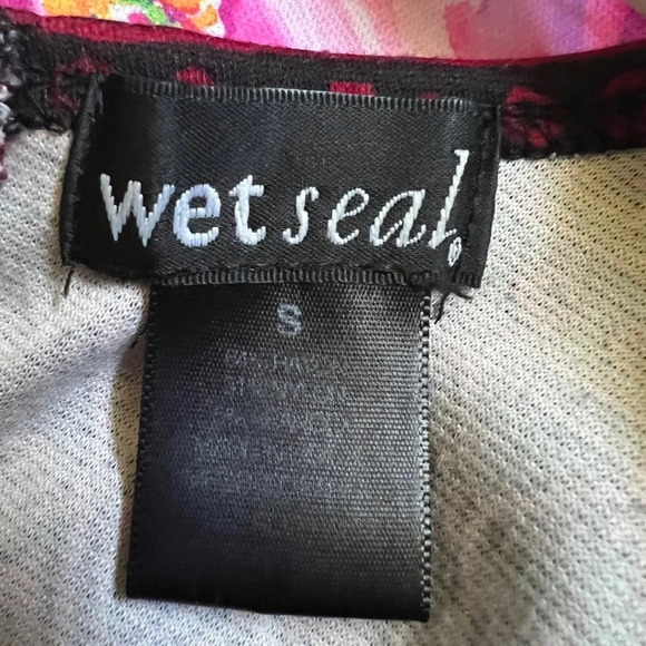 Wet Seal Aztec Printed Open Cross Back Crop Top - Small - Picture 4 of 4